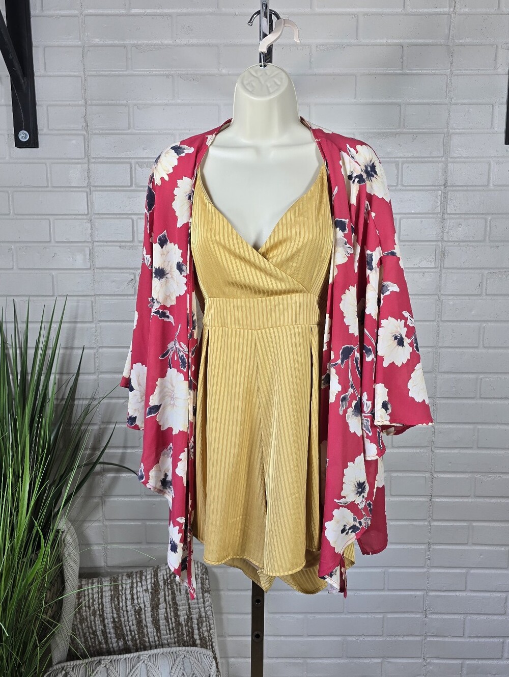 Peach Love Red Floral Bell Sleeve Kimono Medium